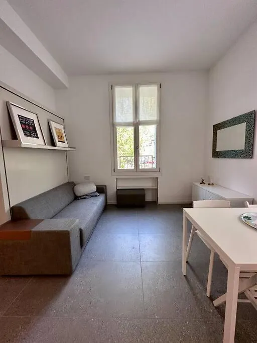 Apartment Cityhomelife Milan Italy